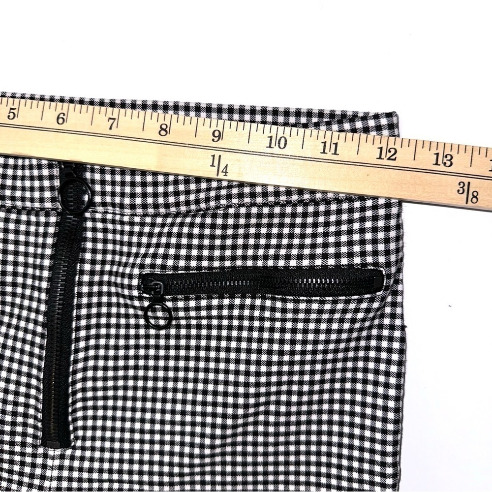 Urban Outfitters Black and White Checkered Cropped Pants - Picture 10 of 16